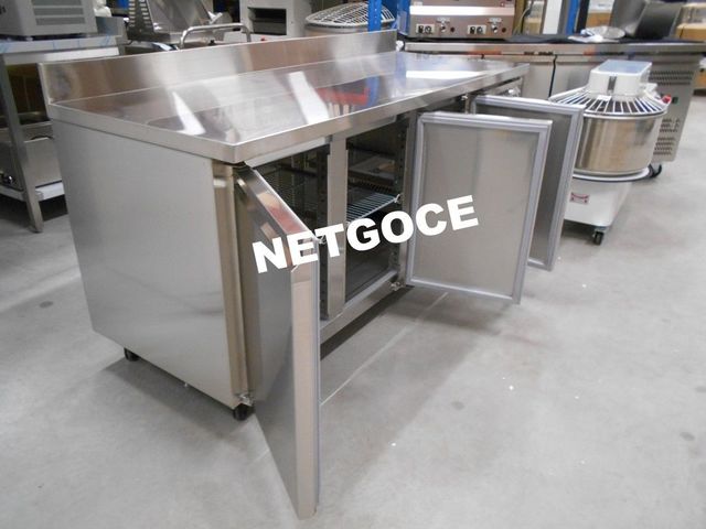 table réfrigérée avec dosseret Netgoce