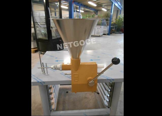 Injecteuse à crème neuve Netgoce