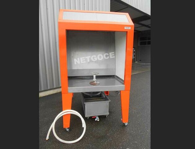Cabine à rideau d’eau et aspiration Netgoce