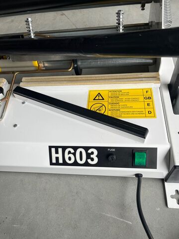 Housseuse de vêtement sur cintre ORA netgoce