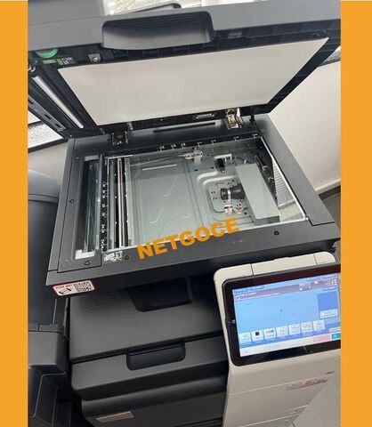 Photocopieur couleur multitache d’occasion.